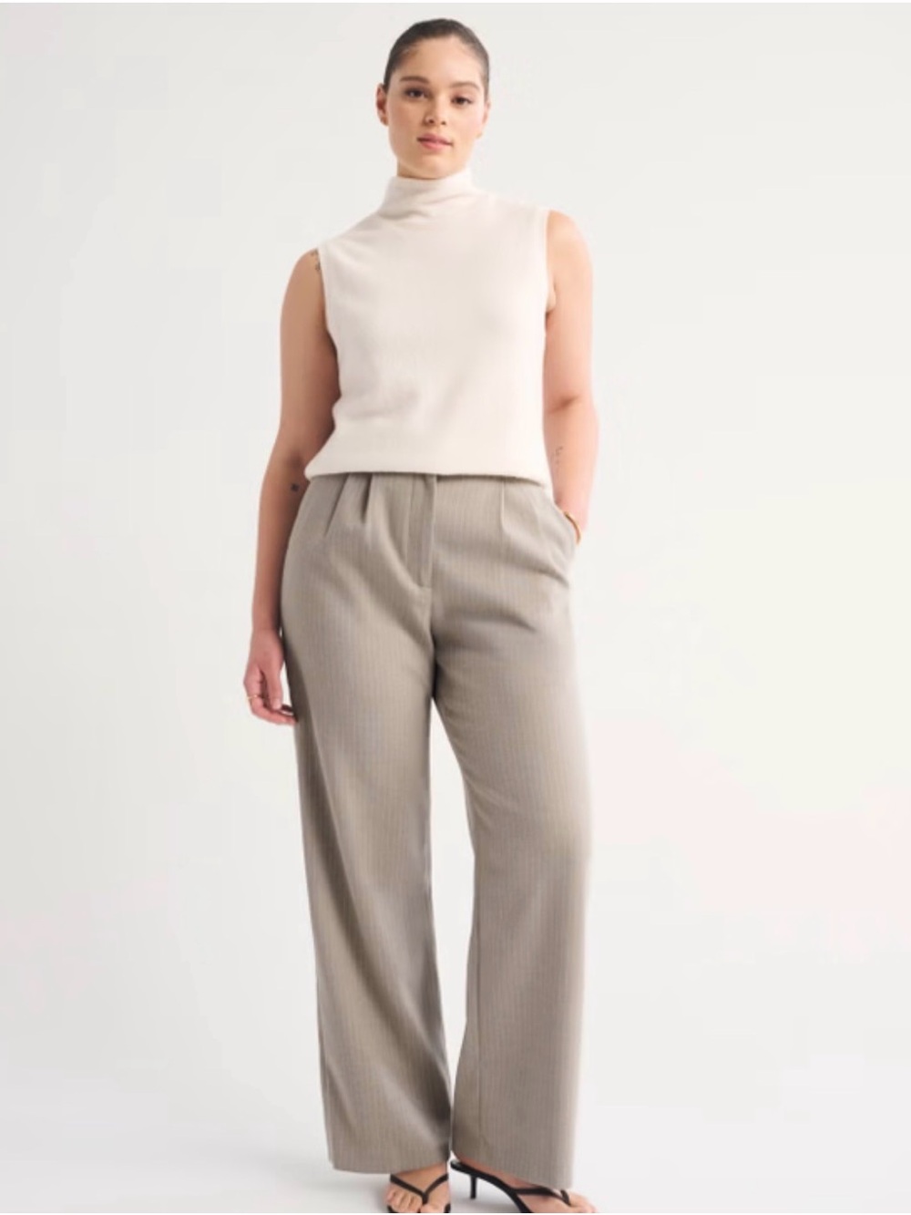 Abercrombie & Fitch Wide-Leg High-Rise Sloane Pants in Light Taupe S